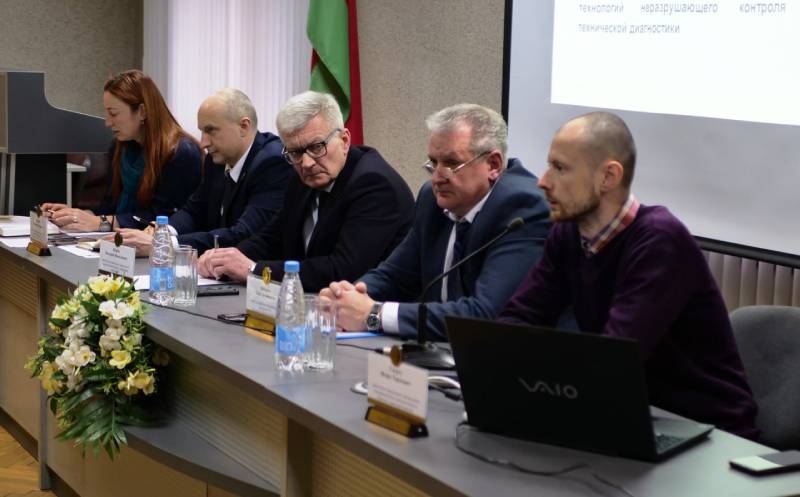Сегодня на МЭТЗ имени В.И.Козлова в рамках единого дня информирования прошла диалоговая площадка «Приоритеты и основные достижения белорусской науки. Научно-технологическая безопасность»