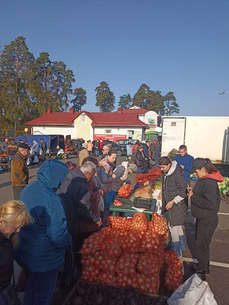 Сельскохозяйственные ярмарки в Партизанском районе продолжают работу