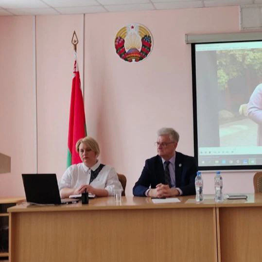 Трудовой коллектив инспекции по налогам и сборам по Партизанскому району столицы совершил 9 марта виртуальное путешествие в увлекательный мир "Белой Руси"